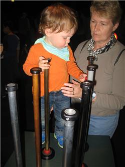 Das hier sind auch sehr lustige Stäbe. Da kann man sich gut festhalten. IMG_3633.jpg