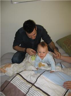 ... Trotzdem klettere ich erst mal auf Mama rum IMG_3037.jpg