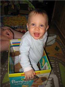 Jetzt ist die Windel weder drinn. IMG_3106.jpg