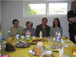 Radeka und Patrik mit Julian (nicht im Bild) sind leider nur noch eine Woche unsere Nachbarn. IMG_3230.jpg